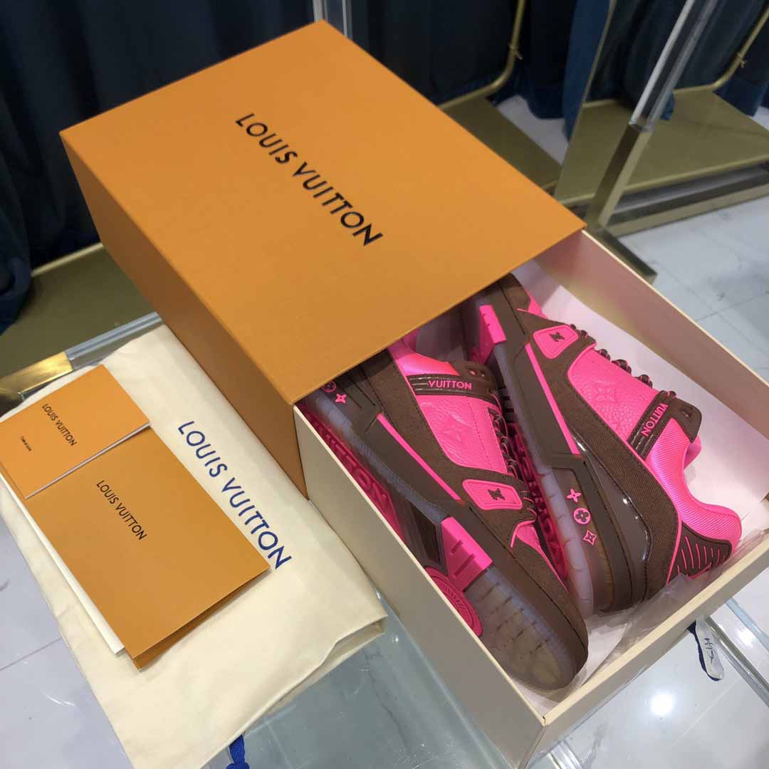 Louis Vuitton Trainer Sneaker Pink - 