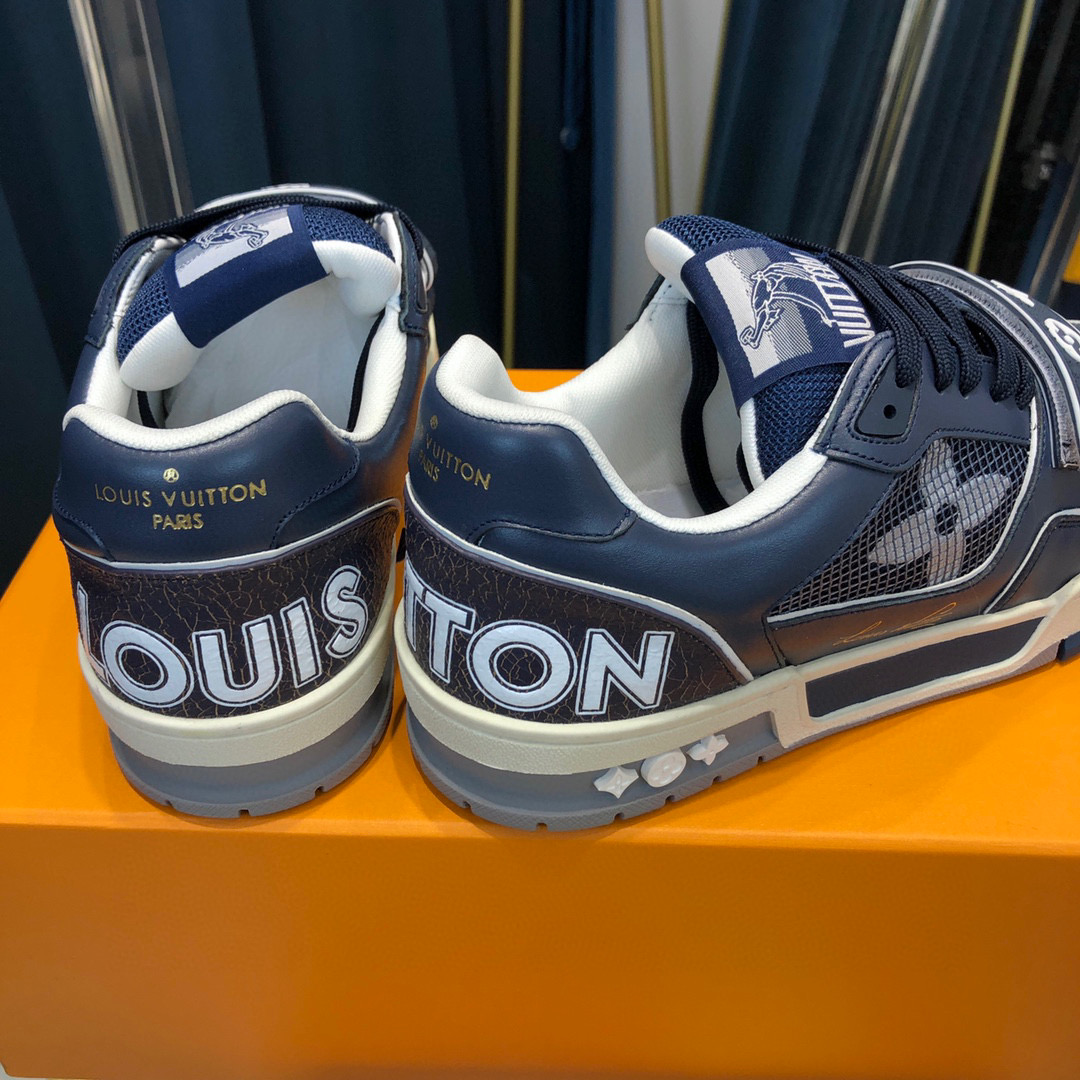 Louis Vuitton Trainer Sneaker - 