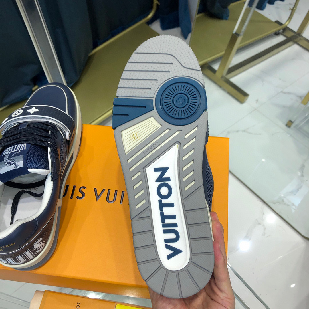 Louis Vuitton Trainer Sneaker - 
