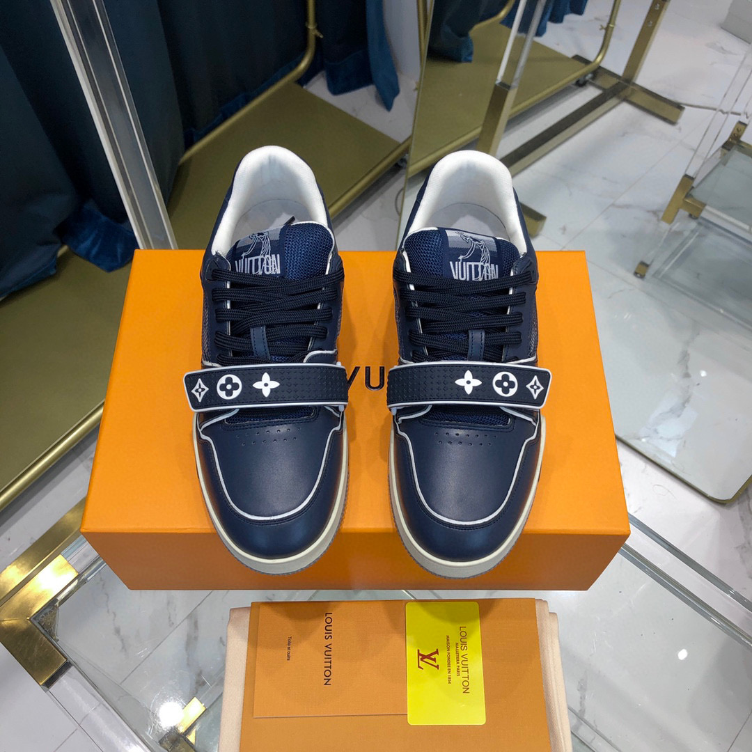 Louis Vuitton Trainer Sneaker - 
