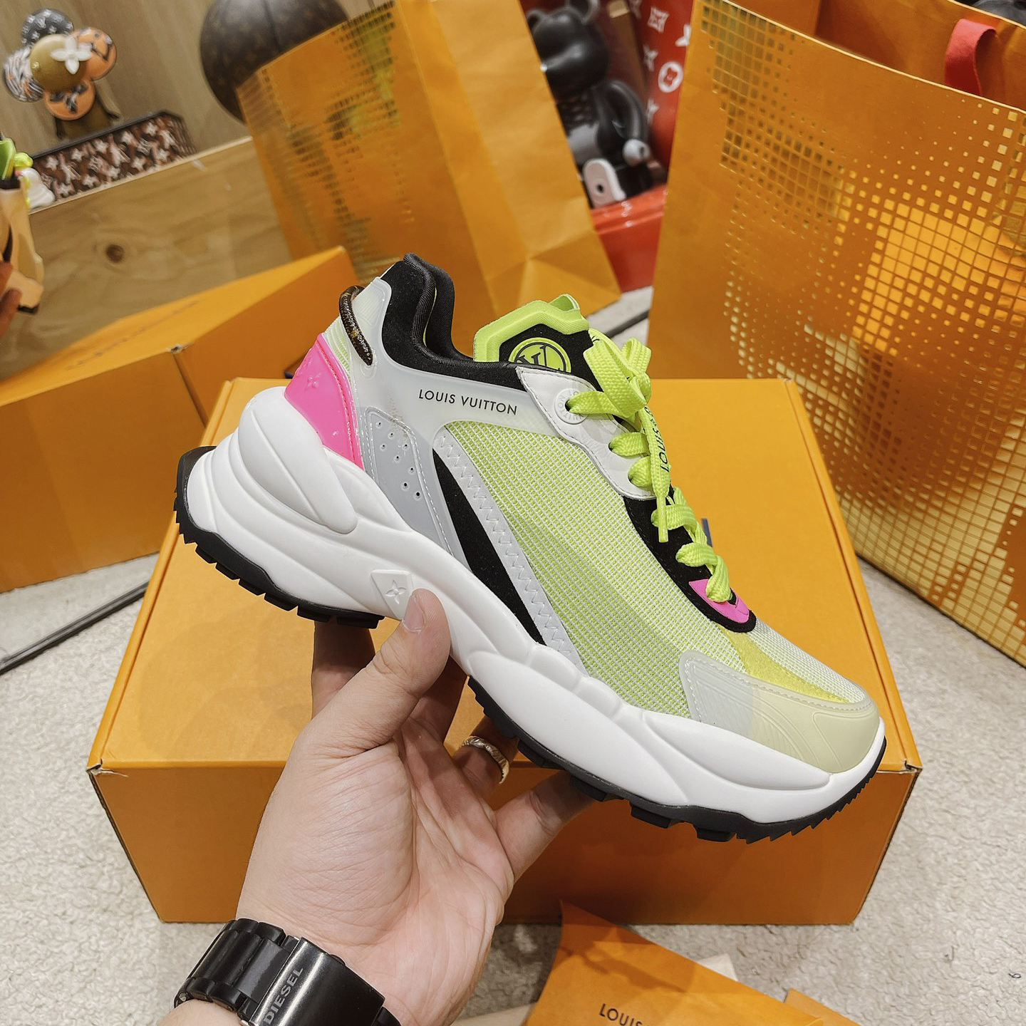 Louis Vuitton Run 55 Sneaker In Green - 