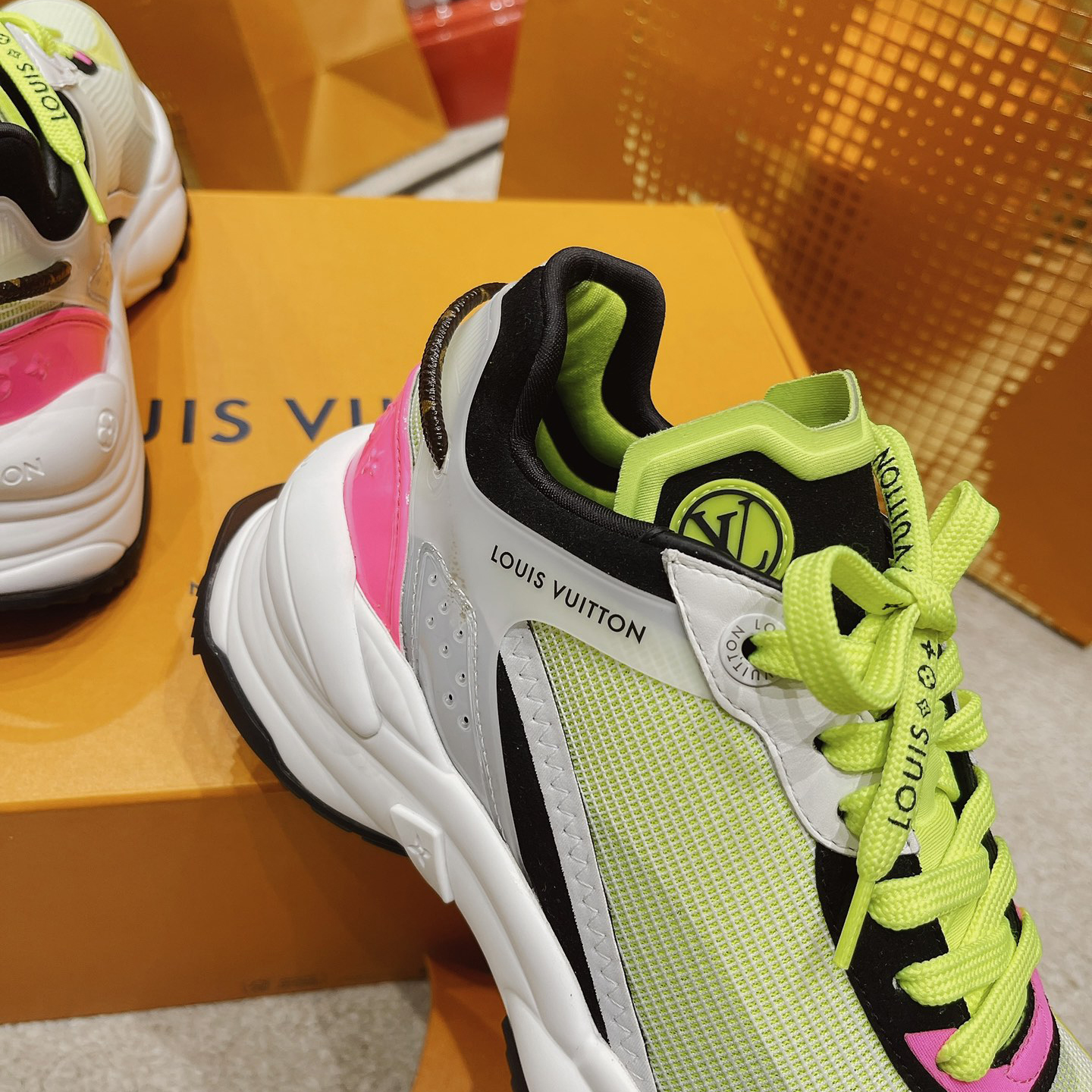 Louis Vuitton Run 55 Sneaker In Green - 