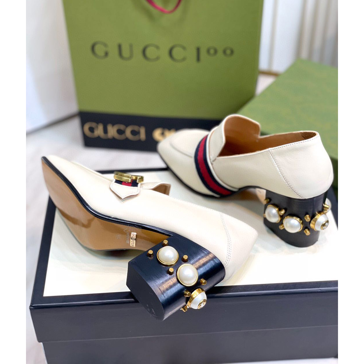 Gucci White Pearl Matchmake Pump - 