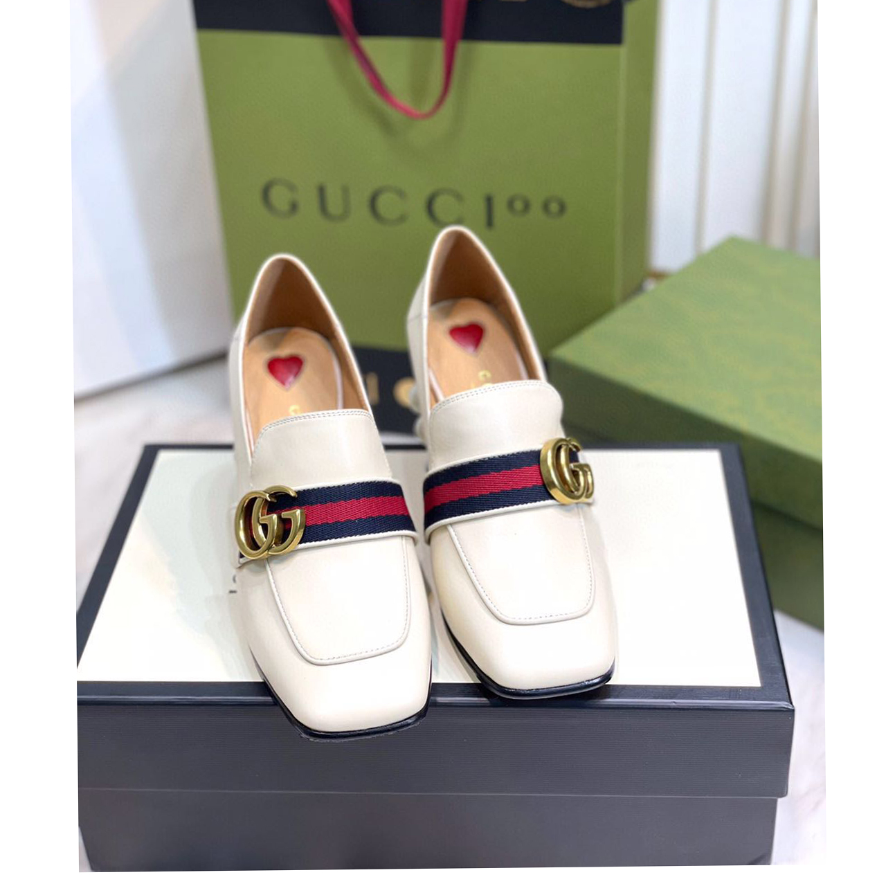 Gucci White Pearl Matchmake Pump - 