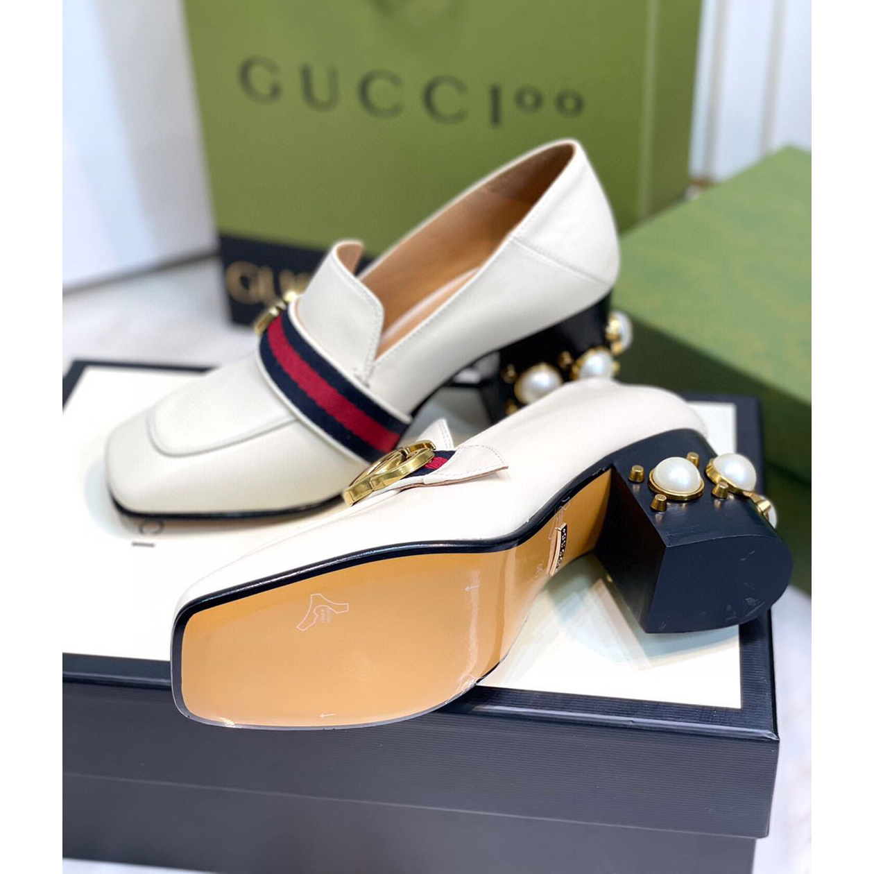 Gucci White Pearl Matchmake Pump - 