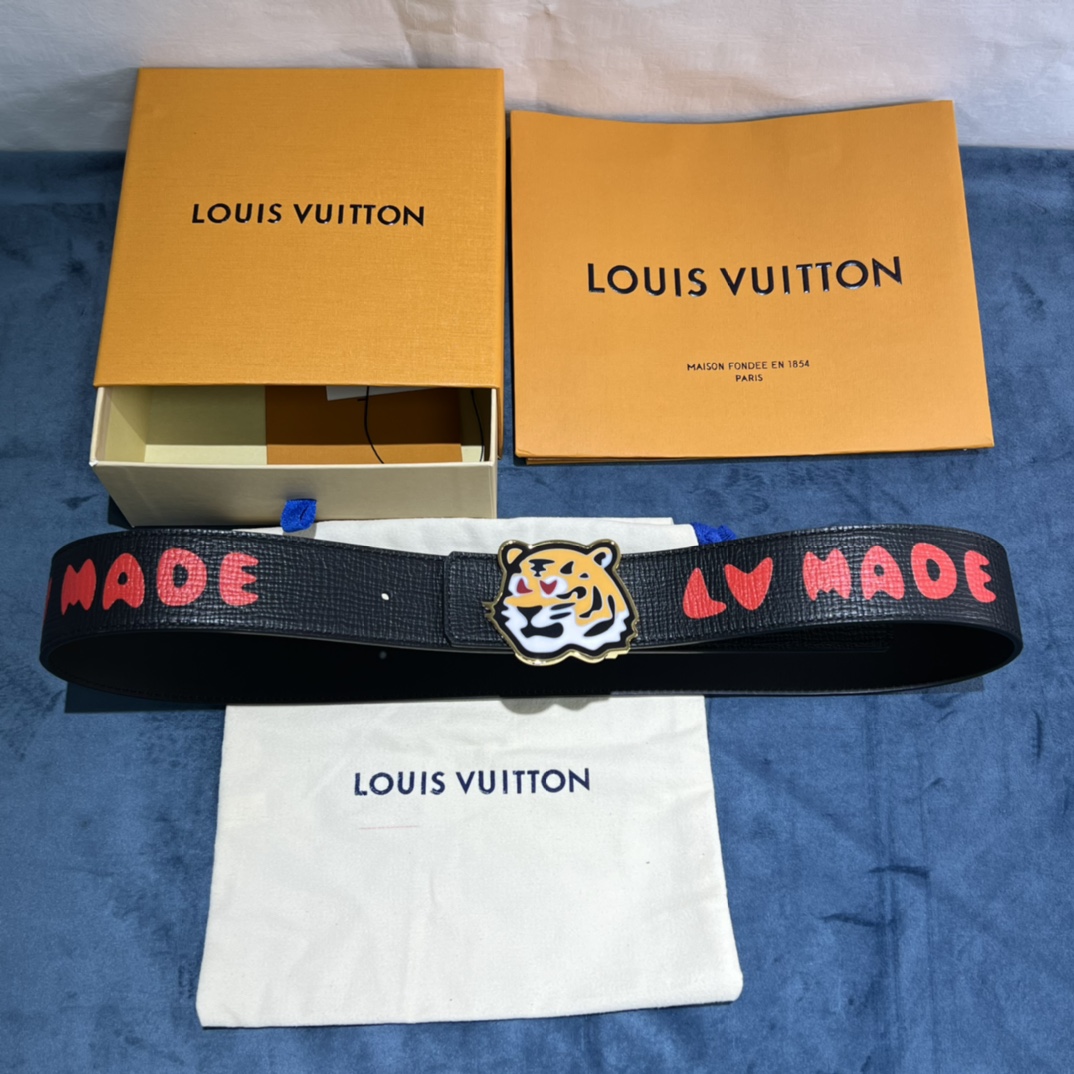 Louis Vuitton Gradient Shape 40MM Reversible Belt - DesignerGu