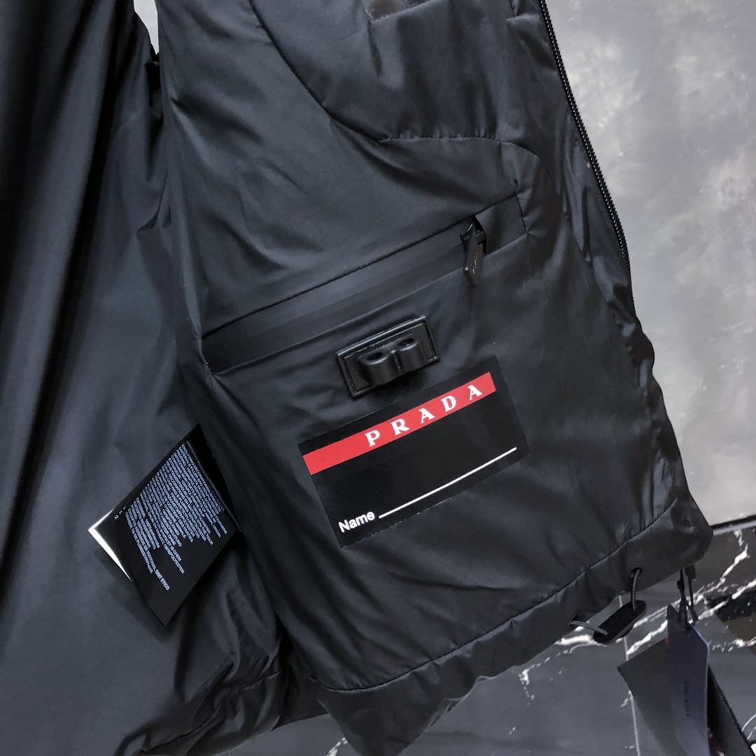 Prada Prada Logo Vest Jacket In Black - 