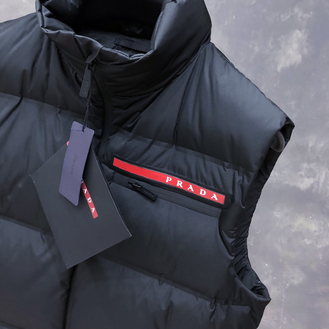 Prada Prada Logo Vest Jacket In Black - 