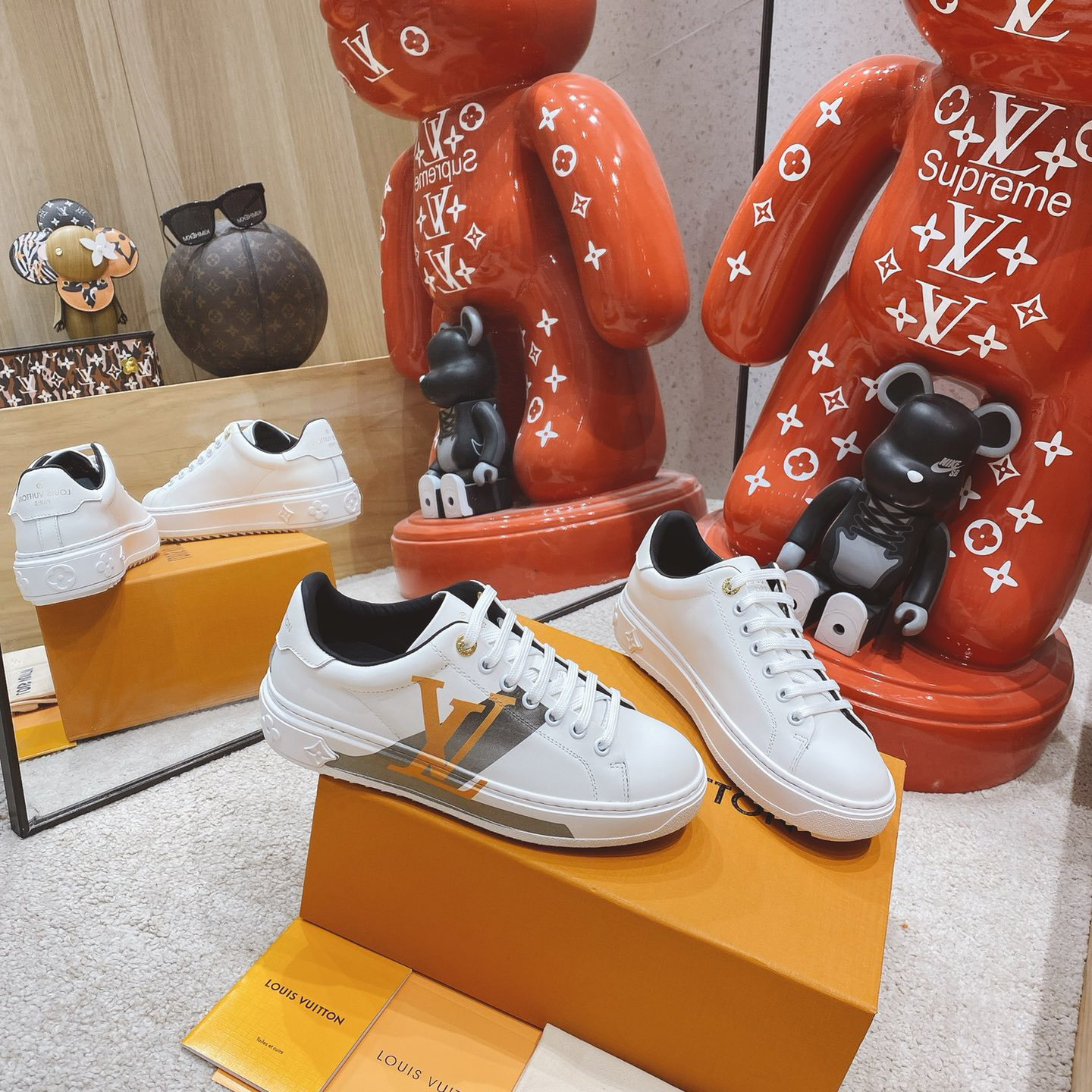 Louis Vuitton Logo Sneaker - 
