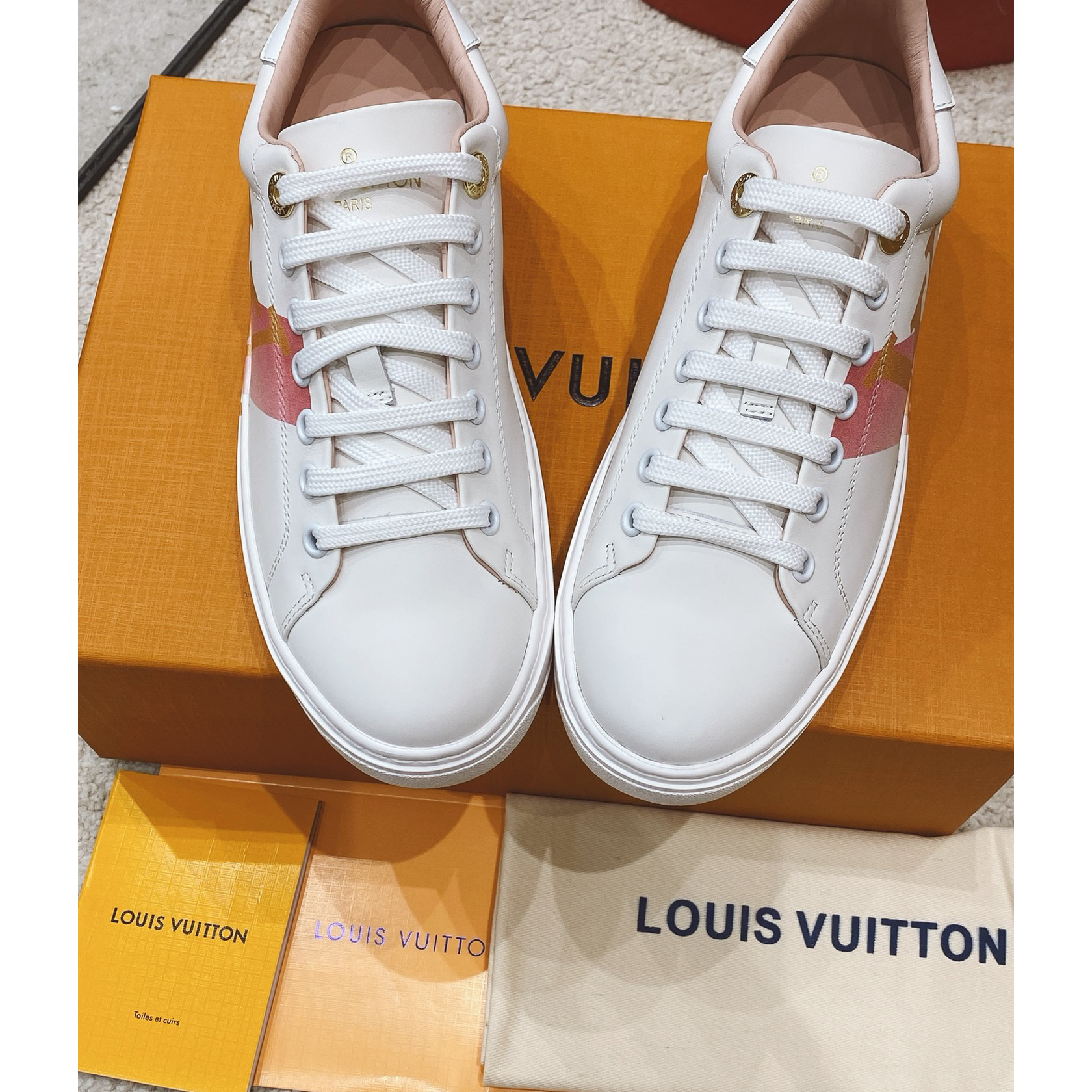Louis Vuitton Logo Sneaker - 