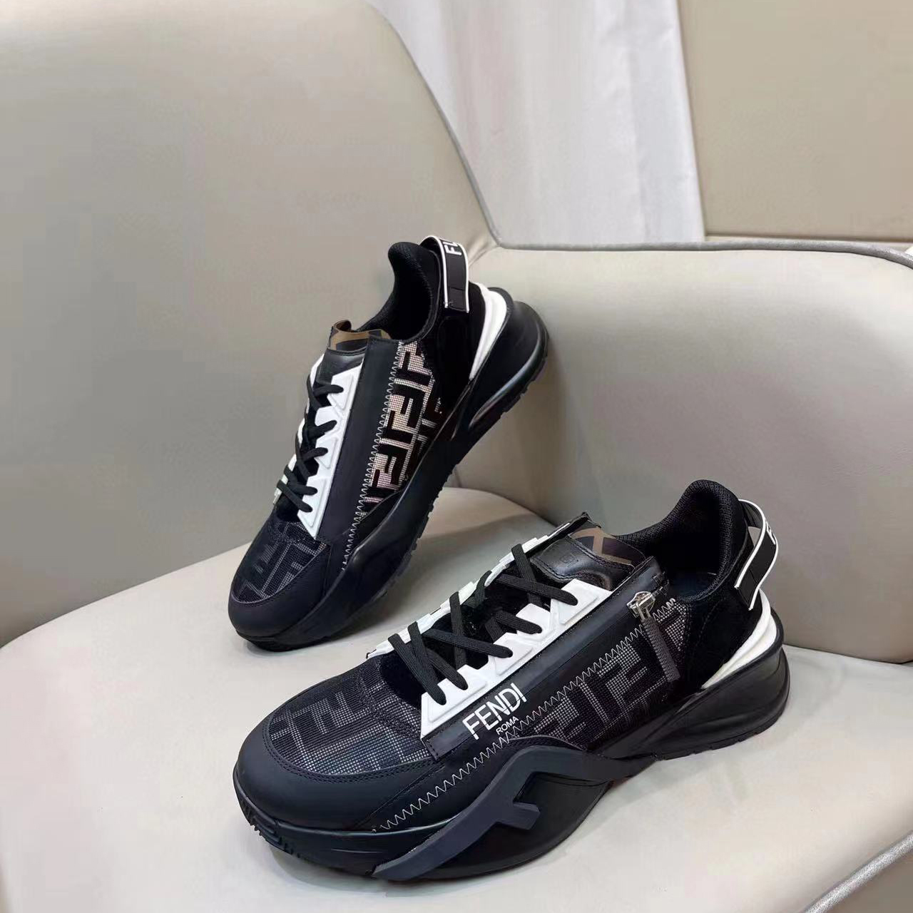 Fendi Flow White Blue Fabric Low-Tops Sneaker - 