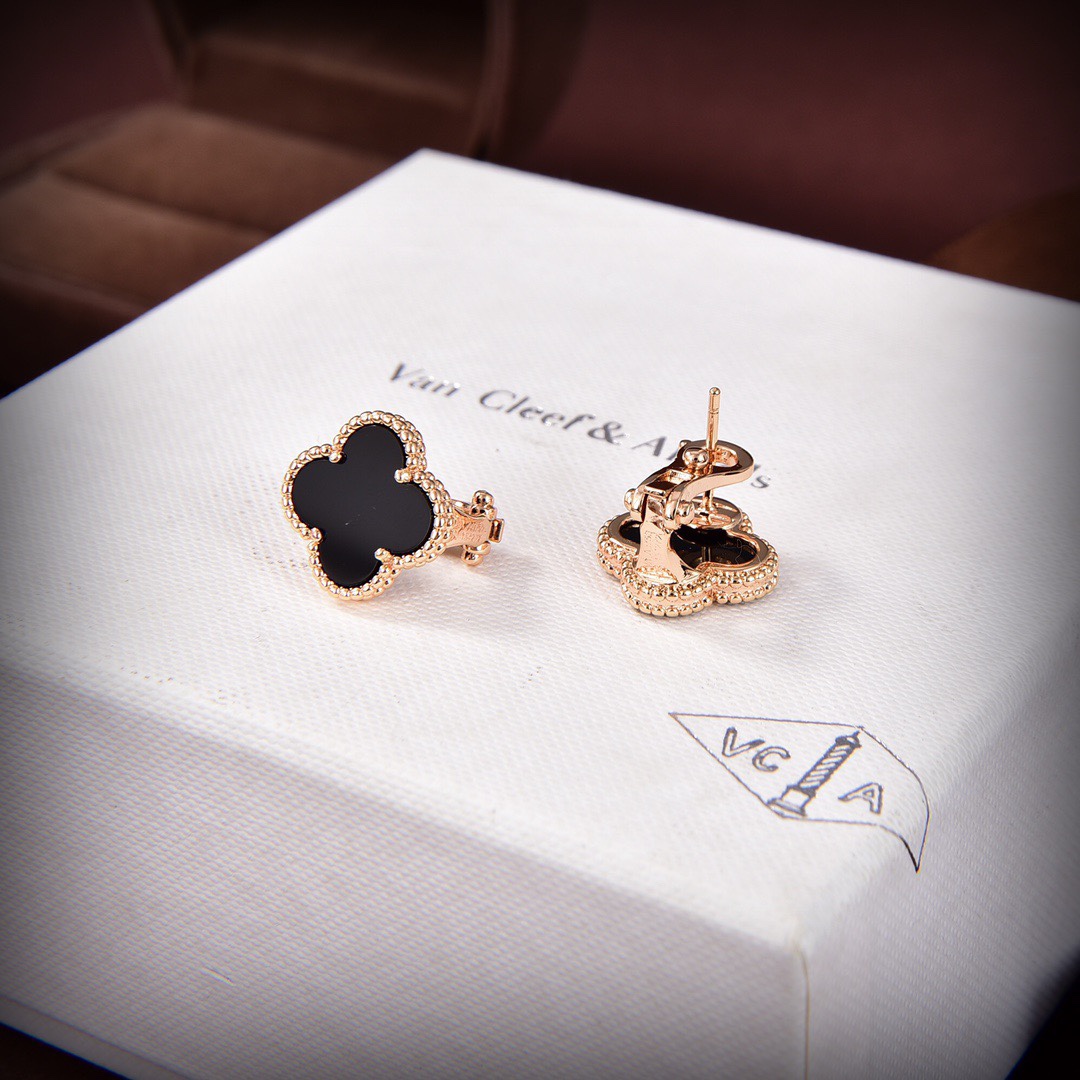 Van Cleef & Arpels Vintage Alhambra Earrings - 