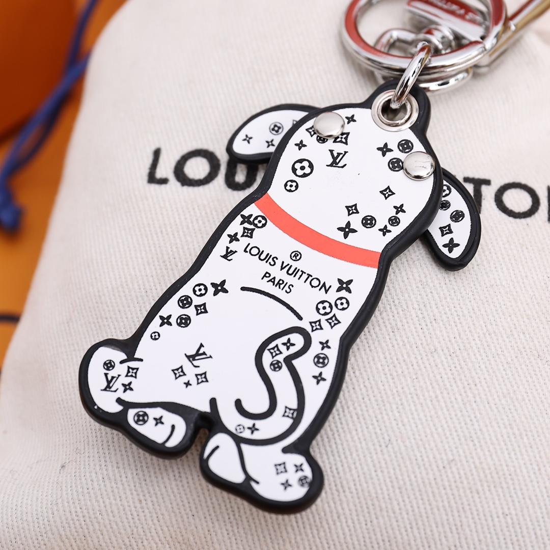Louis Vuitton  LV Dalmata Key Holder & Bag Charm    M00746 - 