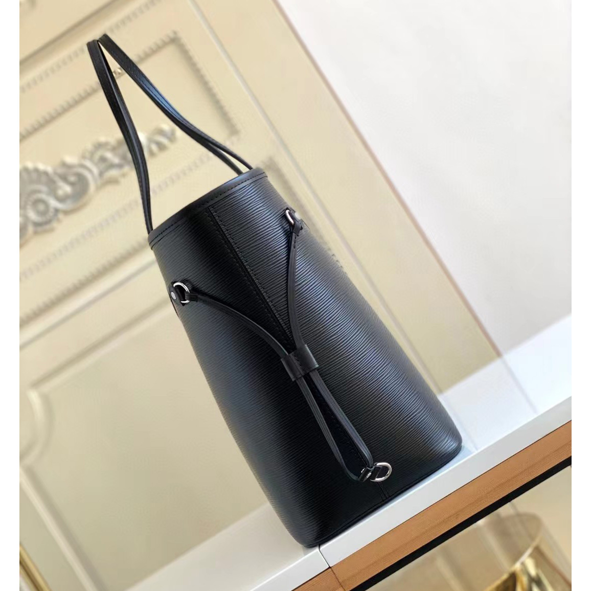 Louis Vuitton MM Epi Leather Handbag(31-28.5-17cm)     M40932 - 