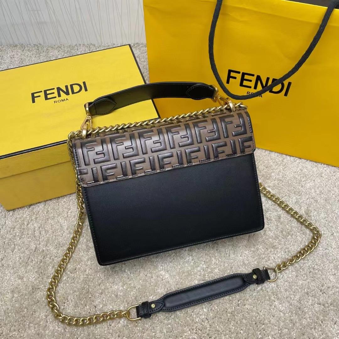 Fendi Kan I Black Leather Bag (25-17-10cm)   - 