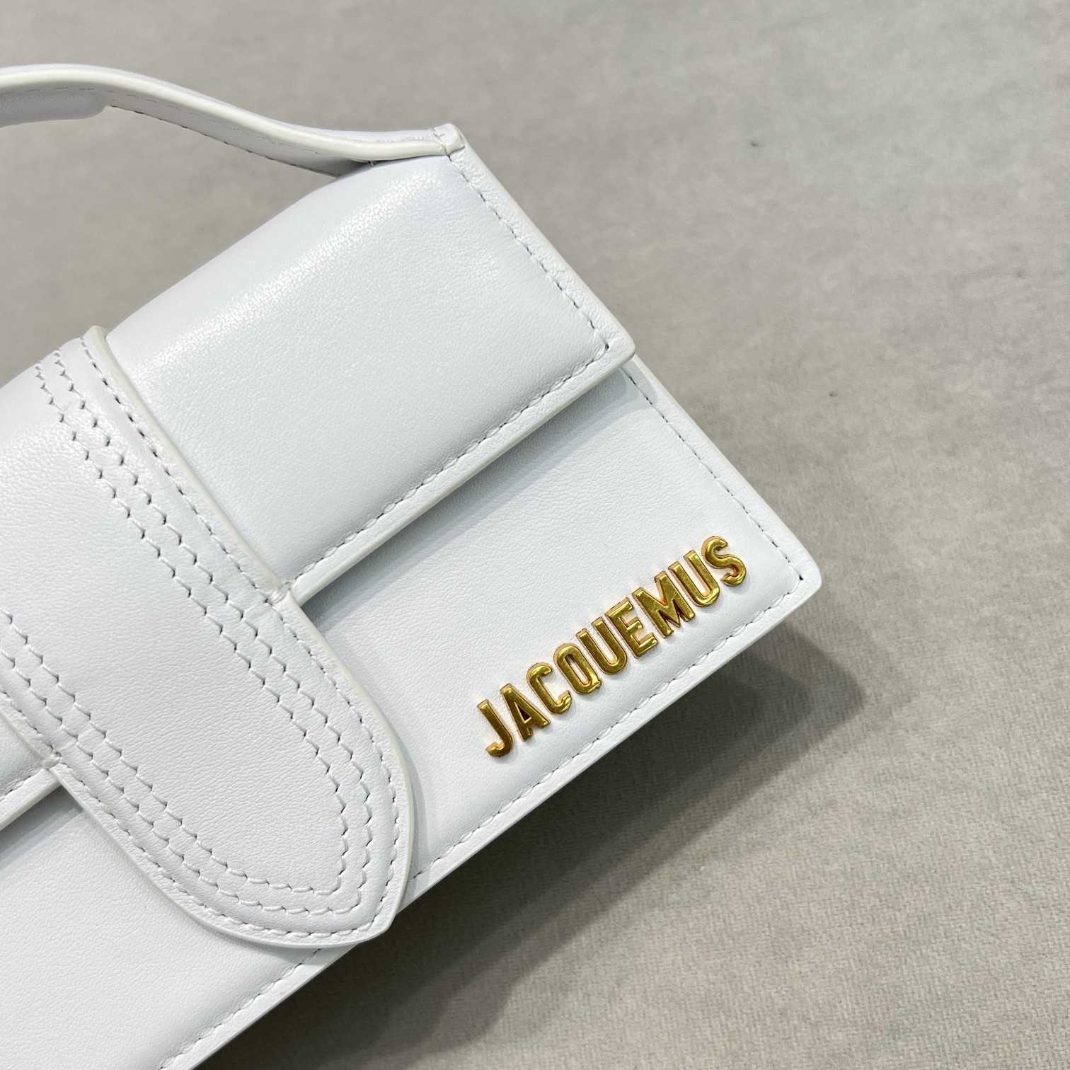 Jacquemus Le Bambino Small Handbag With Adjustable Crossbody Strap(18-6-7cm) - 