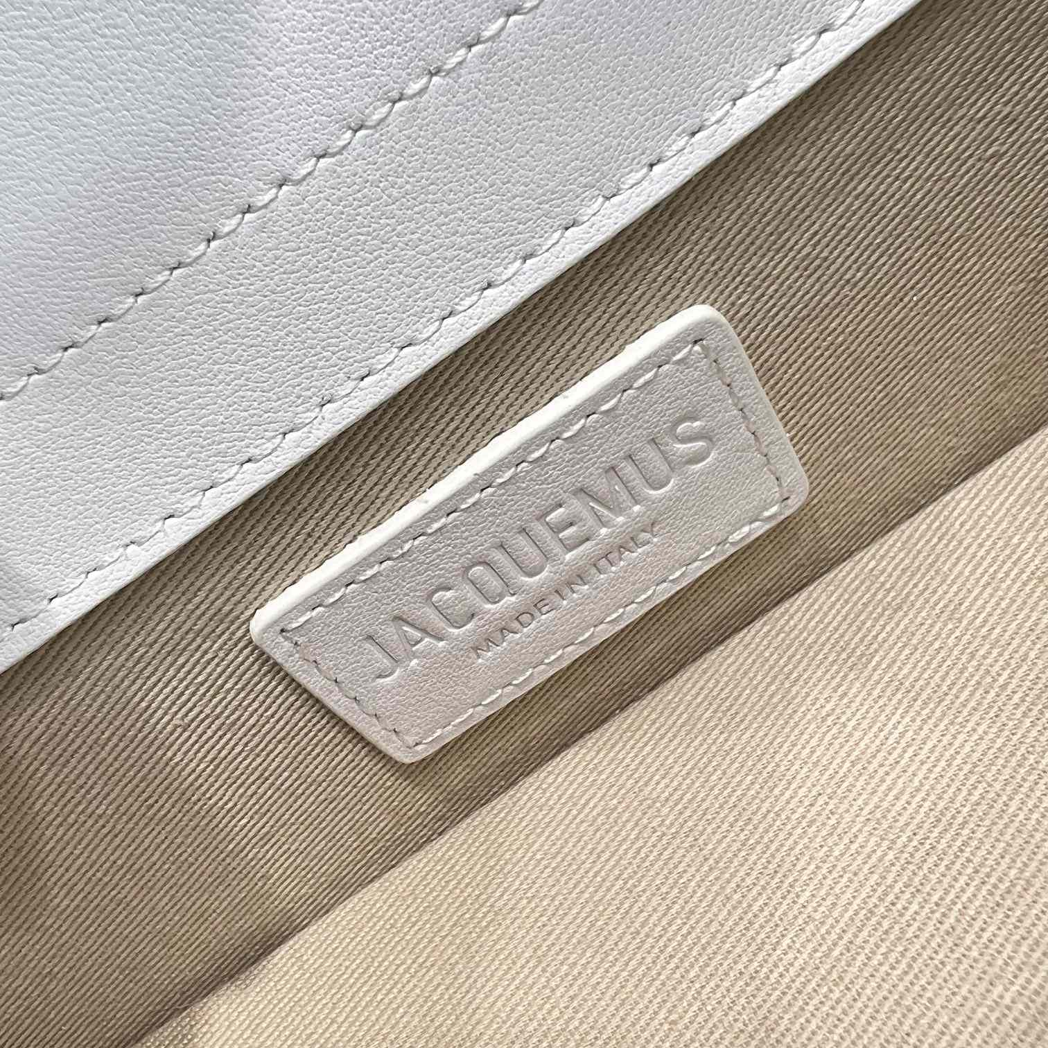Jacquemus Le Bambino Small Handbag With Adjustable Crossbody Strap(18-6-7cm) - 