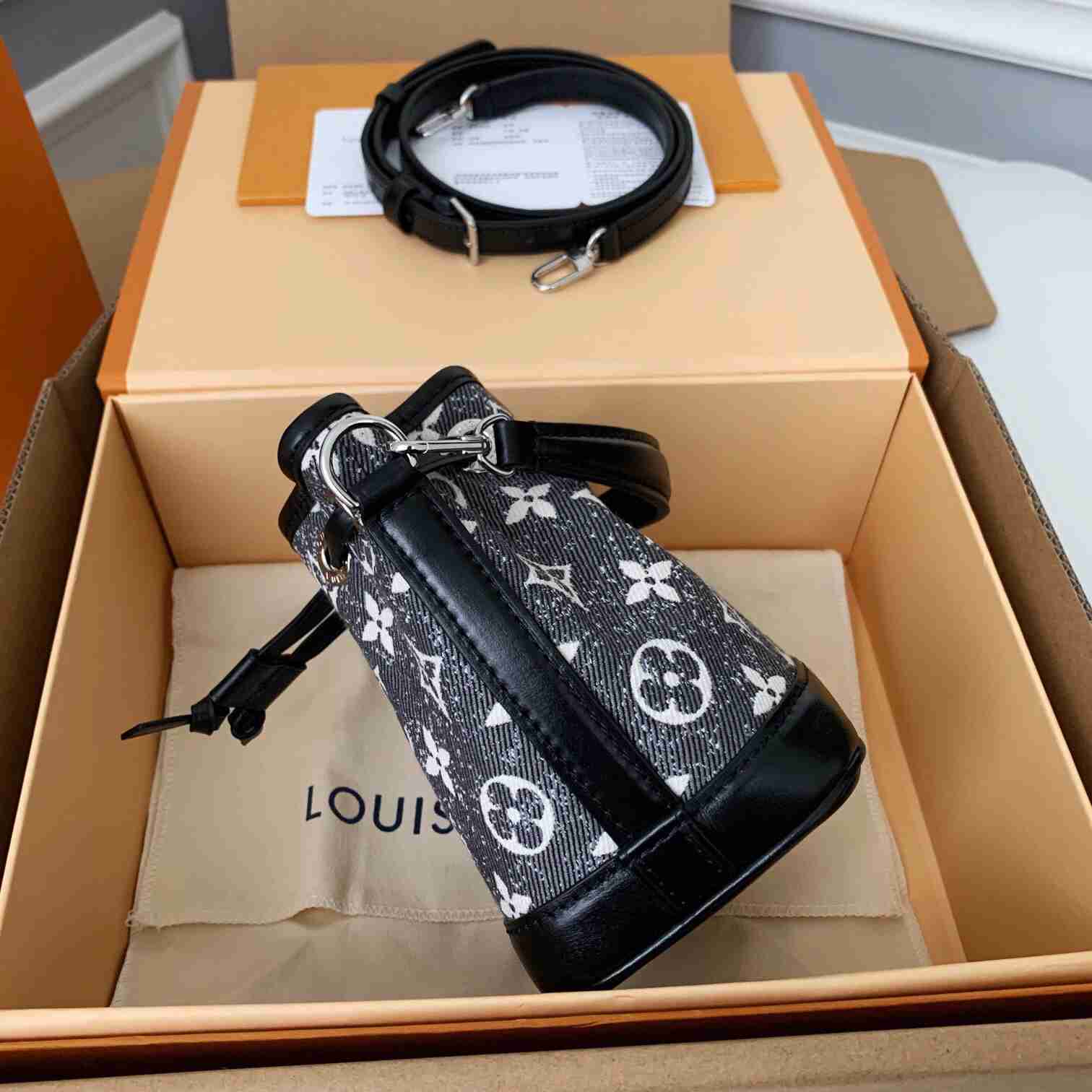 Louis Vuitton Nano Noe(13-16-10m) - 