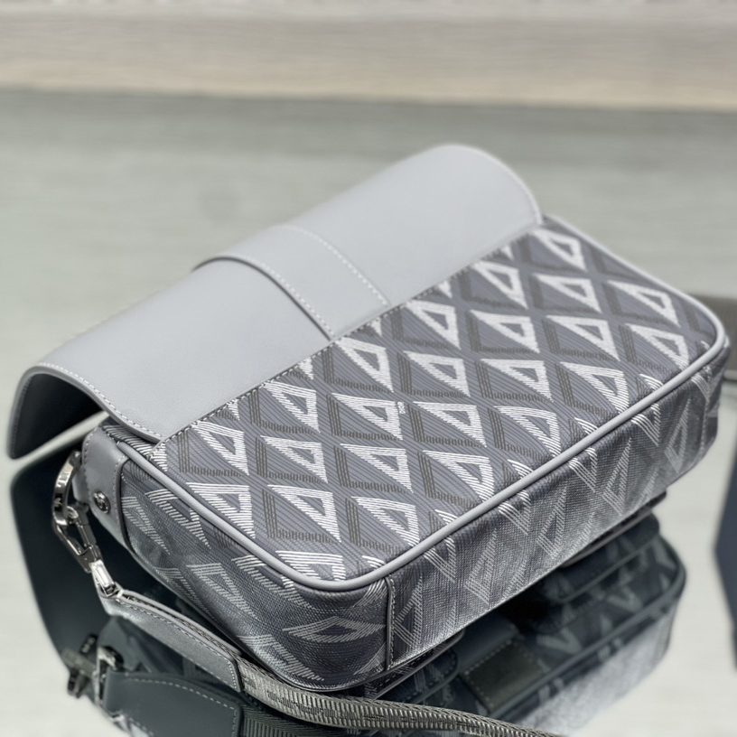 Dior Hit The Road Bag With Strap - 