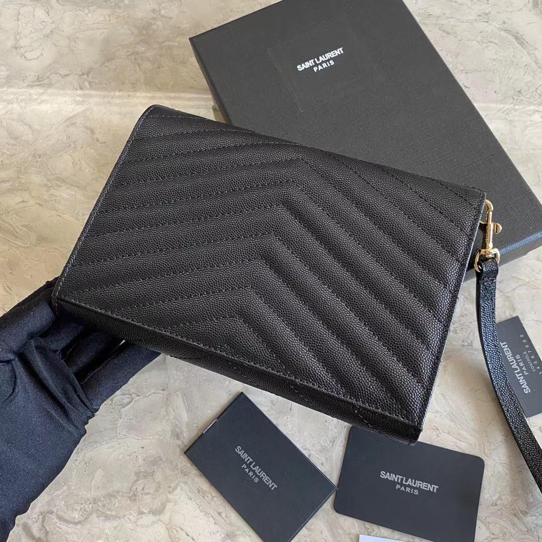 Saint Laurent Monogramme Quilted Textured-Leather Pouch(21-16-3CM) - 