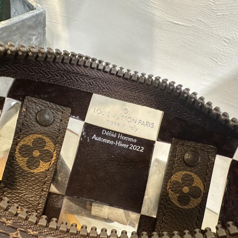 Louis Vuitton Keepall Bandoulière 25       M20872 - 