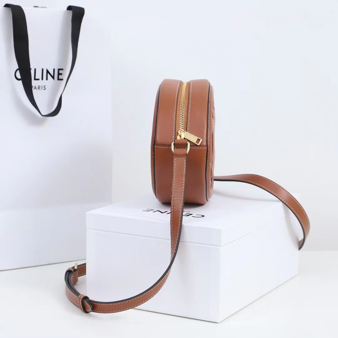 Celine Oval Bag Cuir Triomphe In Smooth Calfskin Tan - 