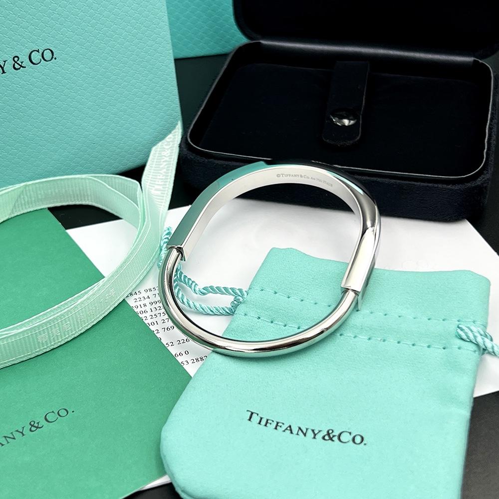 Tiffany&CO Lock Bangle In White Gold - 