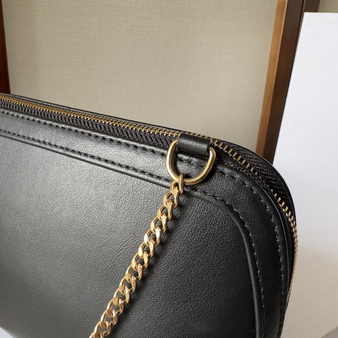 Celine Clutch On Chain Cuir Triomphe In Smooth Calfskin Black - 