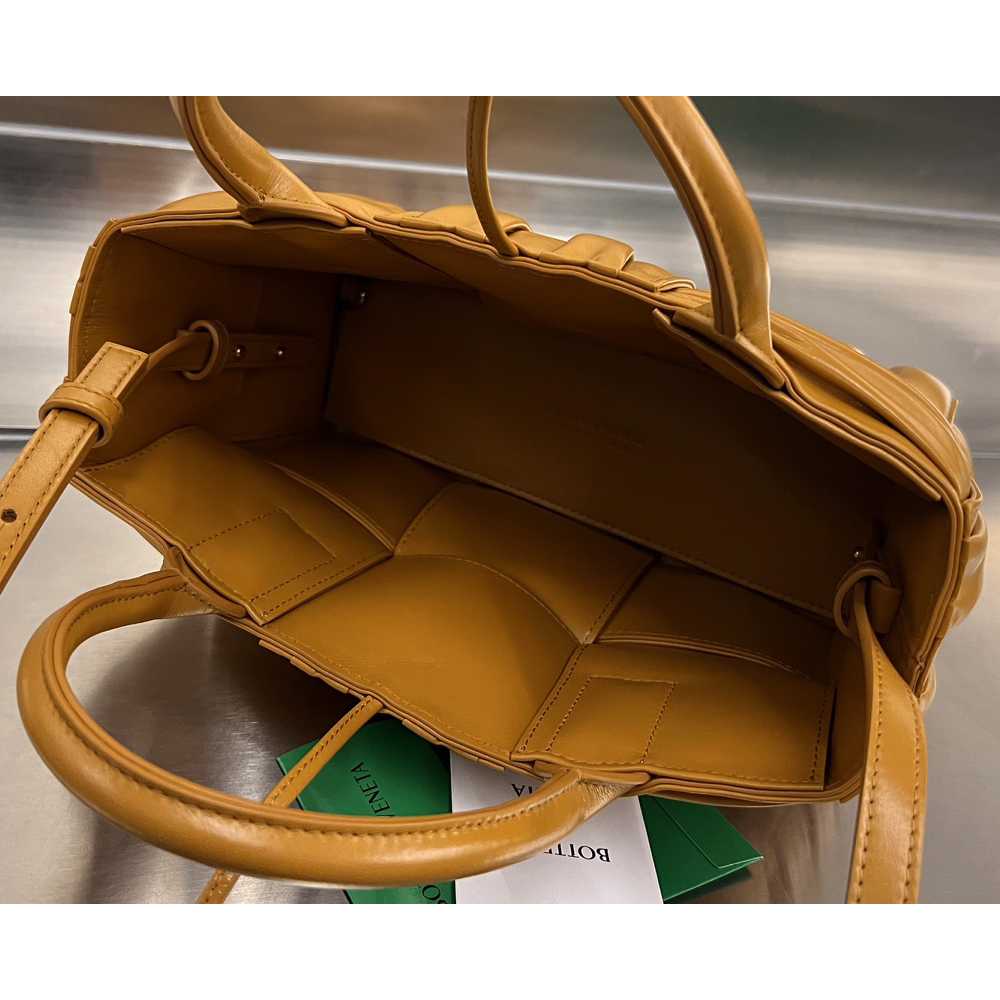 Bottega Veneta Mini Arco Tote Bag - 