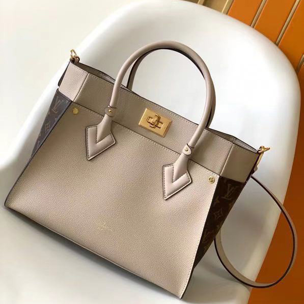 Louis Vuitton On My Side MM Tote Bag (30.5 x 24.5 x 14 cm)     M58485 - DesignerGu