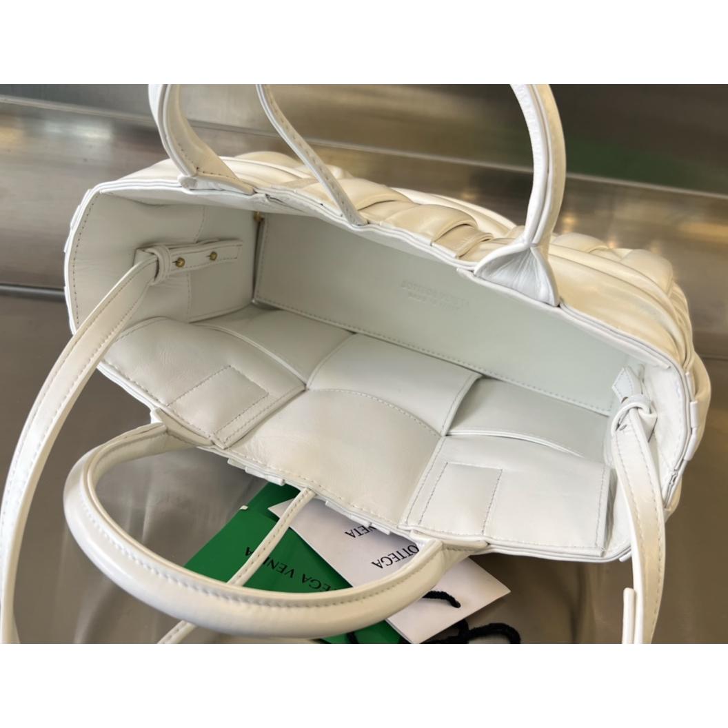 Bottega Veneta Mini Arco Tote Bag - 