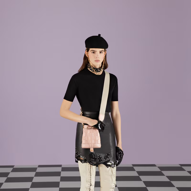 Gucci GG Matelassé Bucket Bag (17*20*10cm) - 