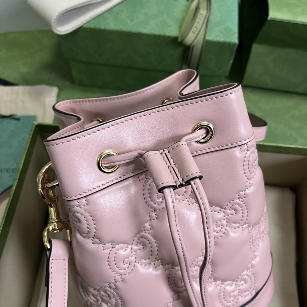 Gucci GG Matelassé Bucket Bag (17*20*10cm) - 