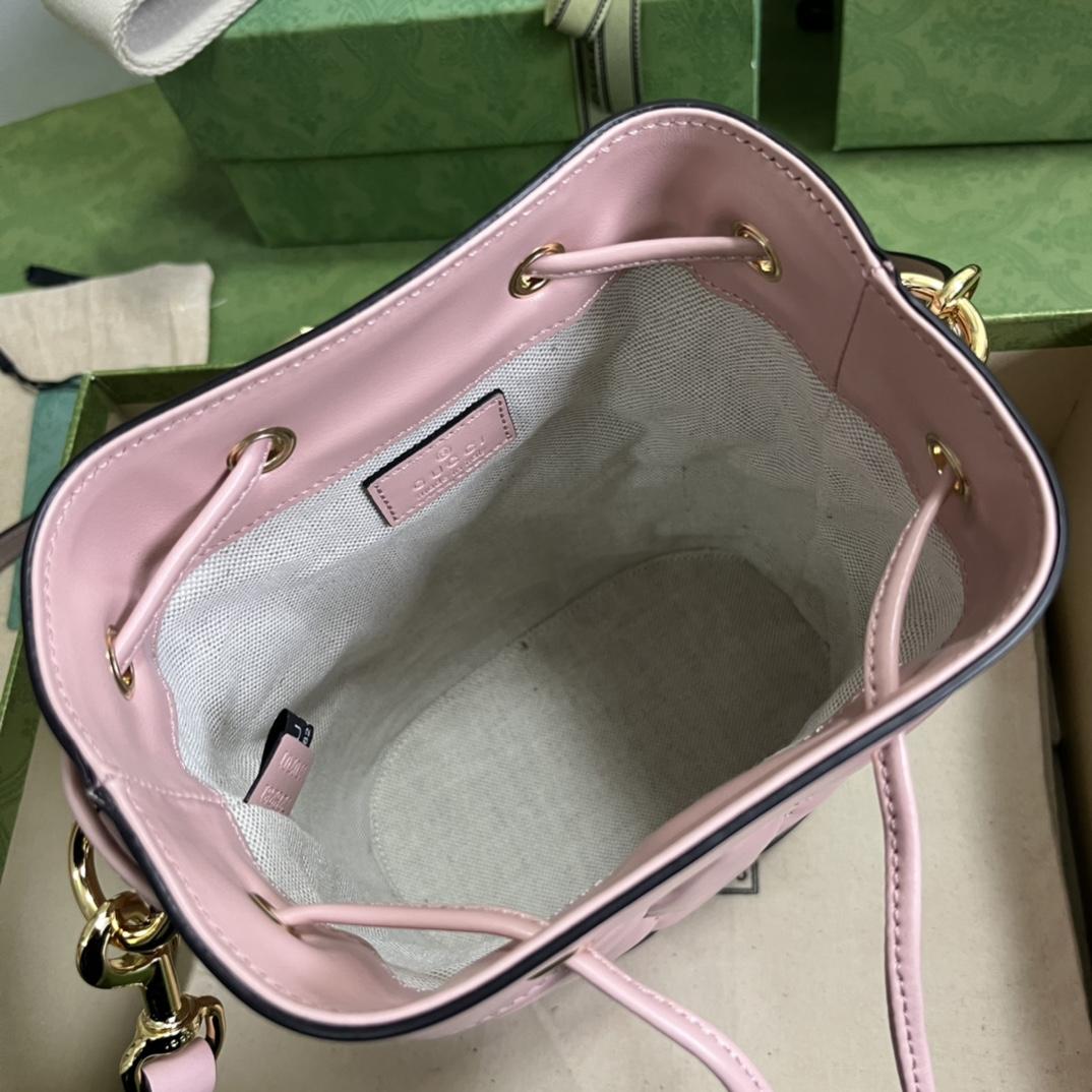 Gucci GG Matelassé Bucket Bag (17*20*10cm) - 