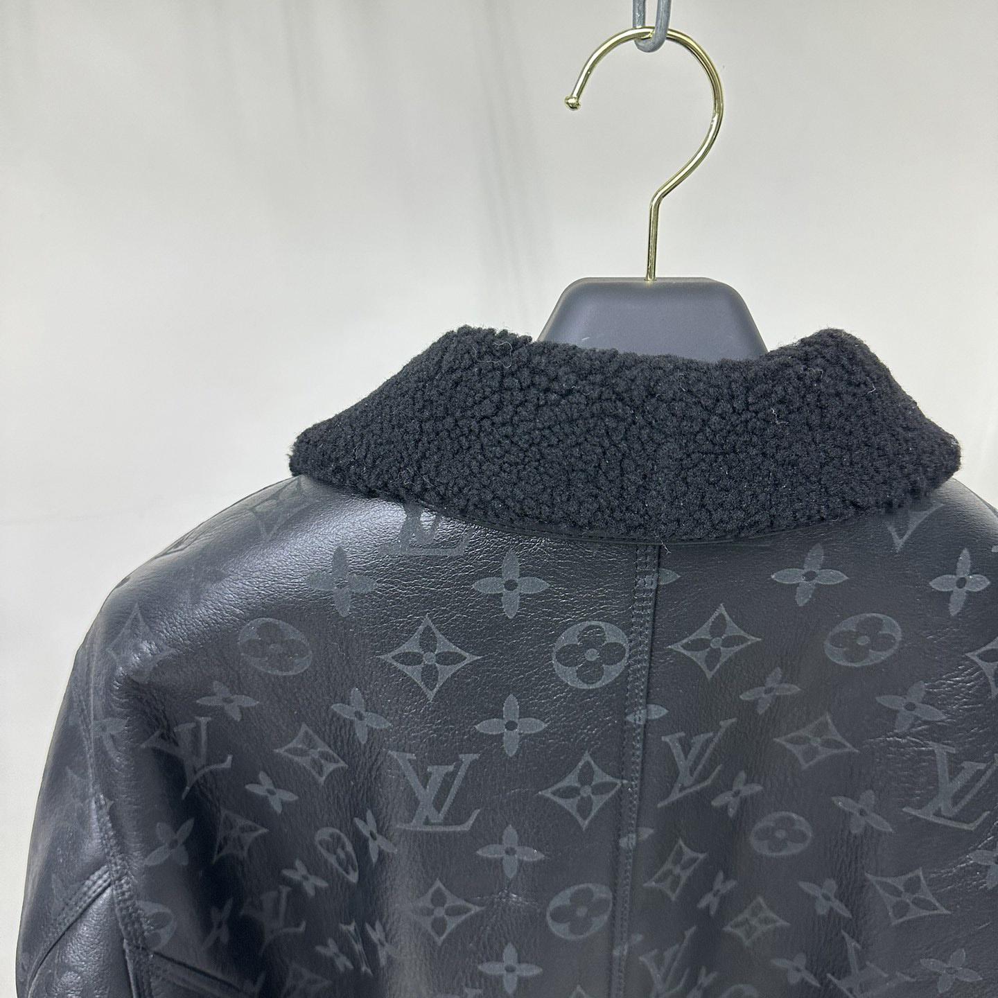 Louis Vuitton Shearling Embossed Monogram Jacket   1AAU29 - 