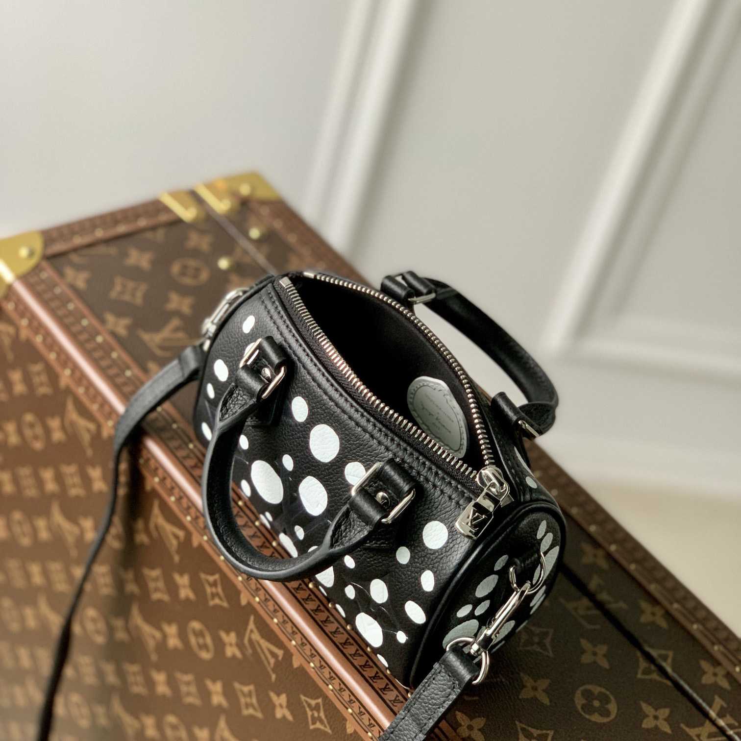 Louis Vuitton LV x YK Nano Speedy   M81910 - 