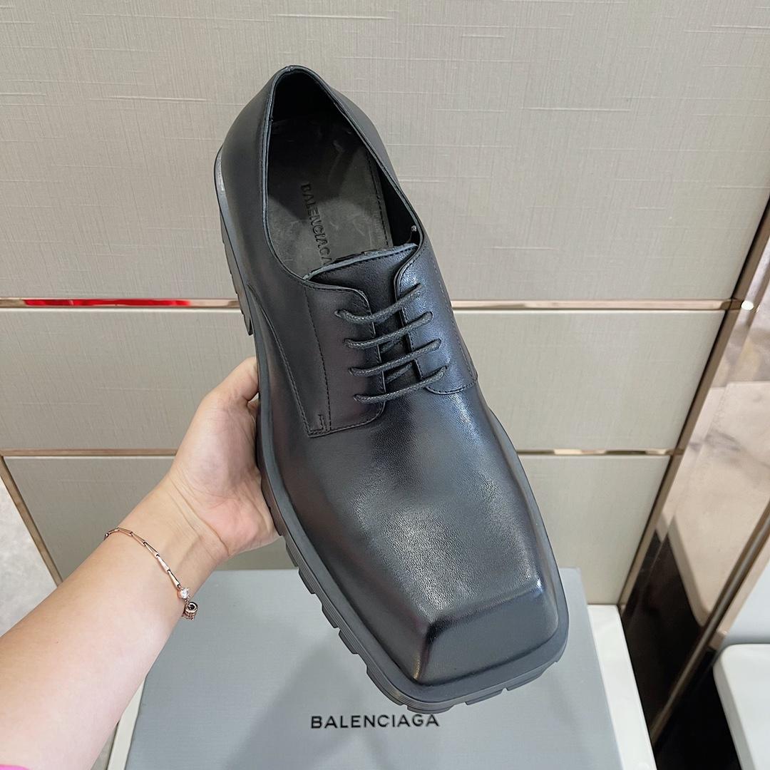 Balenciaga Men's Rhino Derby In Black  - 