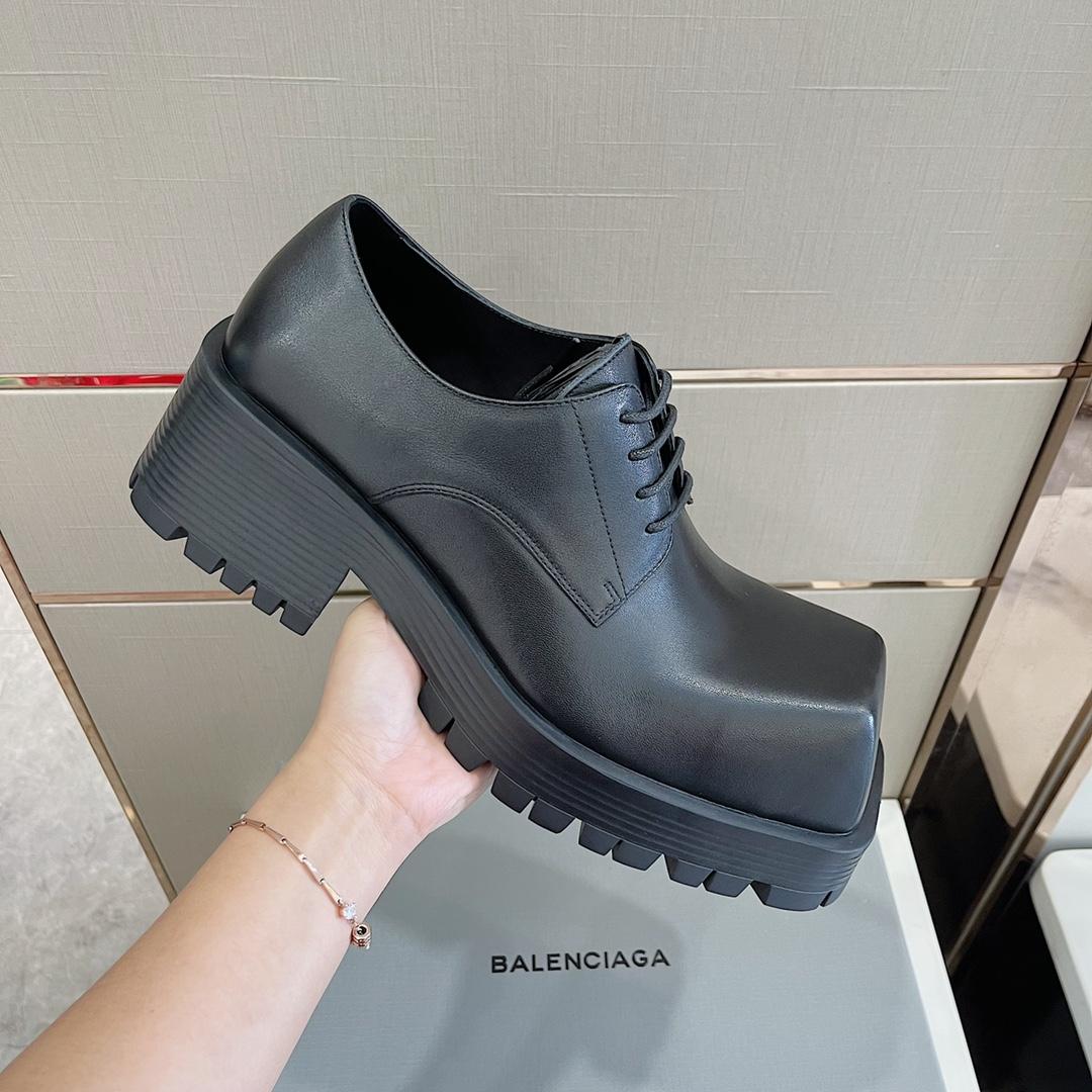 Balenciaga Men's Rhino Derby In Black  - 