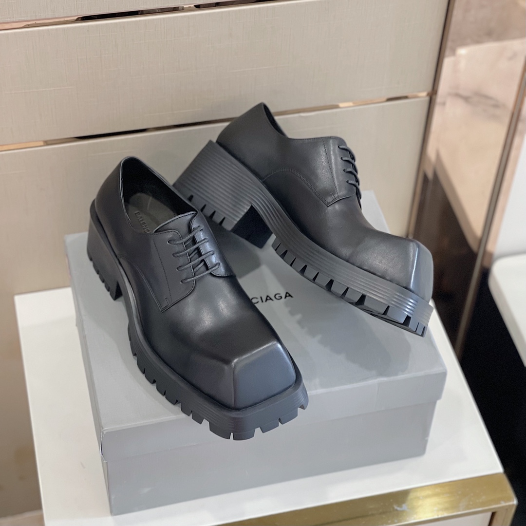 Balenciaga Men's Rhino Derby In Black  - 