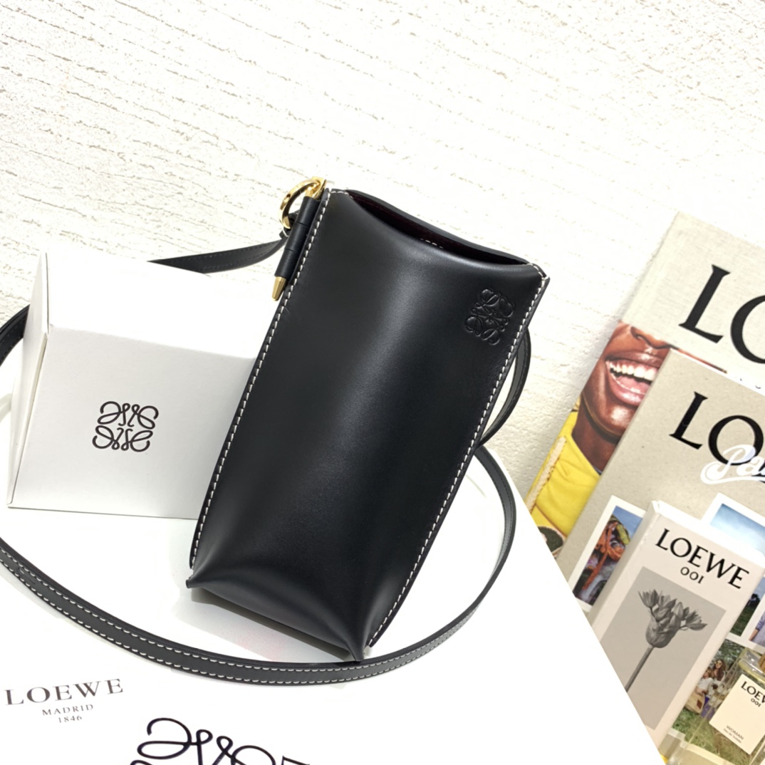 Loewe Gate Pocket In Soft Calfskin - DesignerGu
