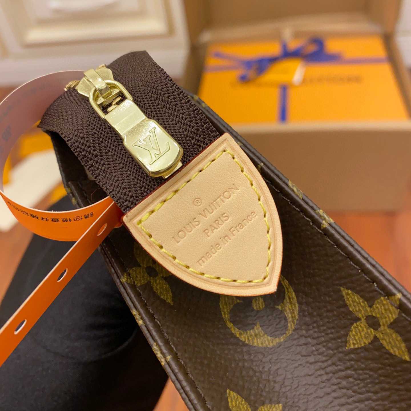 Louis Vuitton Toiletry Pouch (25x20x5.5CM)     M47542 - 
