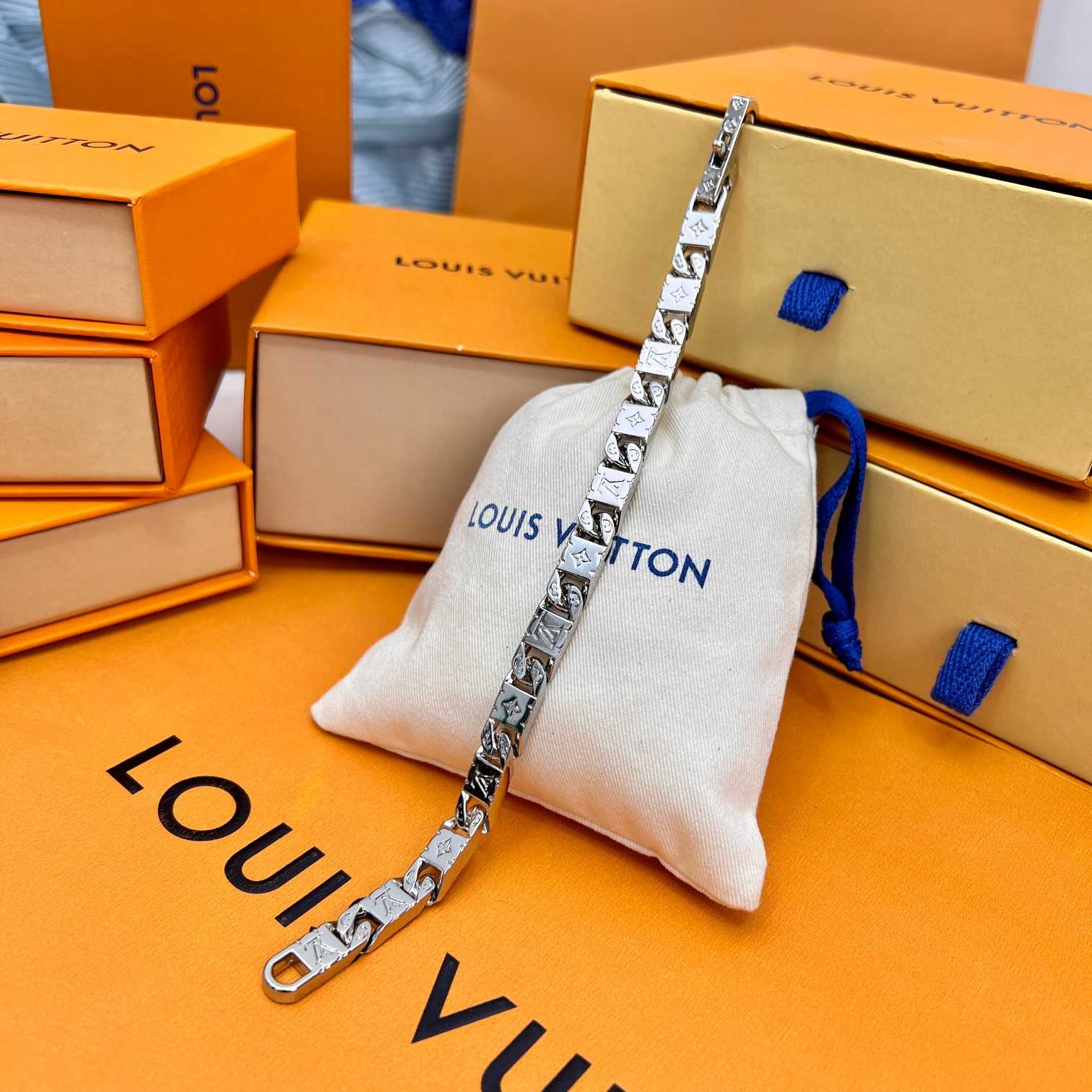 Louis Vuitton Monogram Tied Up Bracelet    M0921 - 