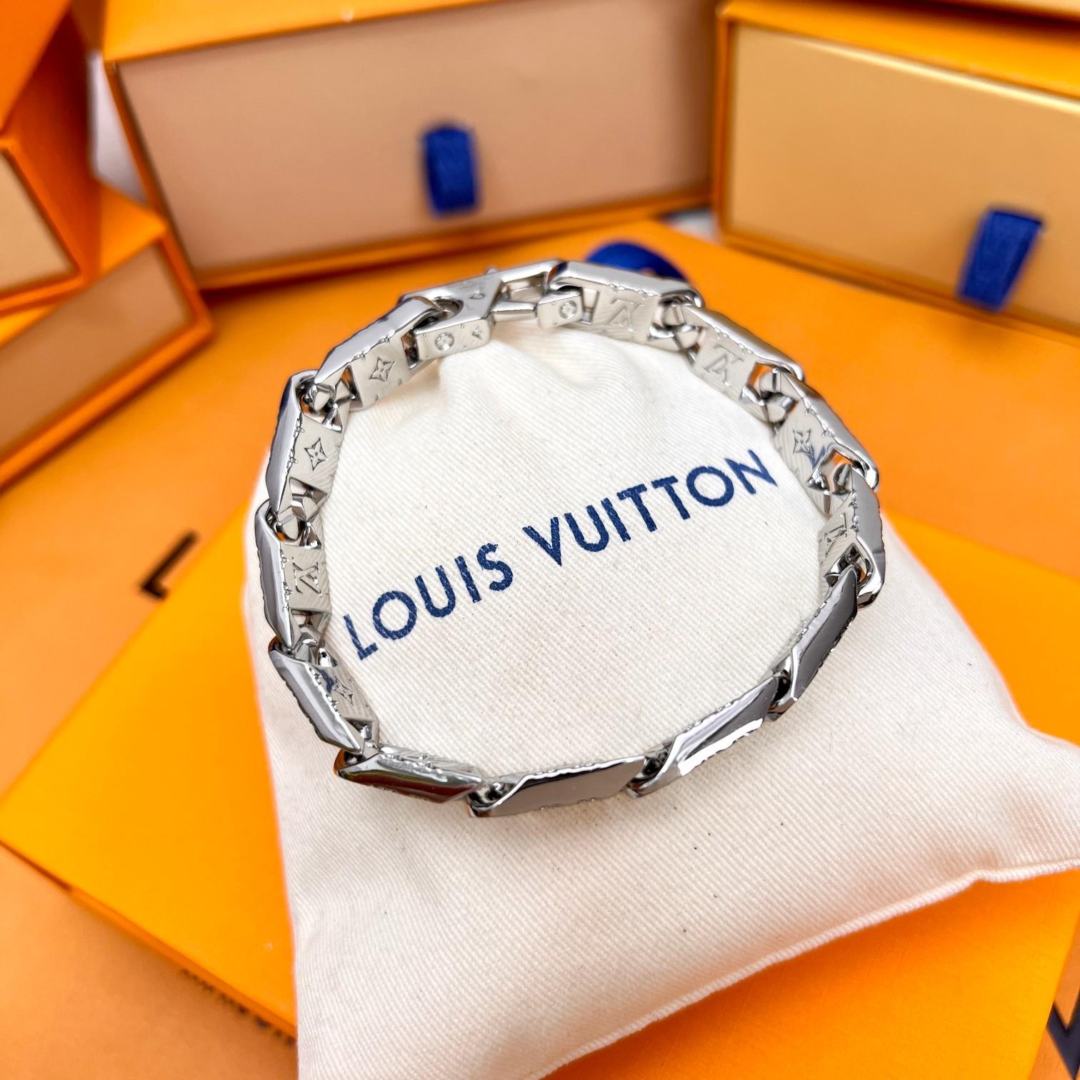 Louis Vuitton Monogram Tied Up Bracelet    M0921 - 