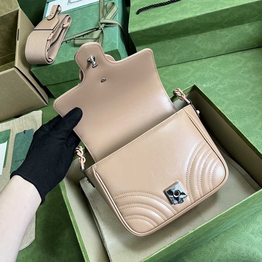 Gucci GG Marmont Matelasse Shoulder Bag  - 