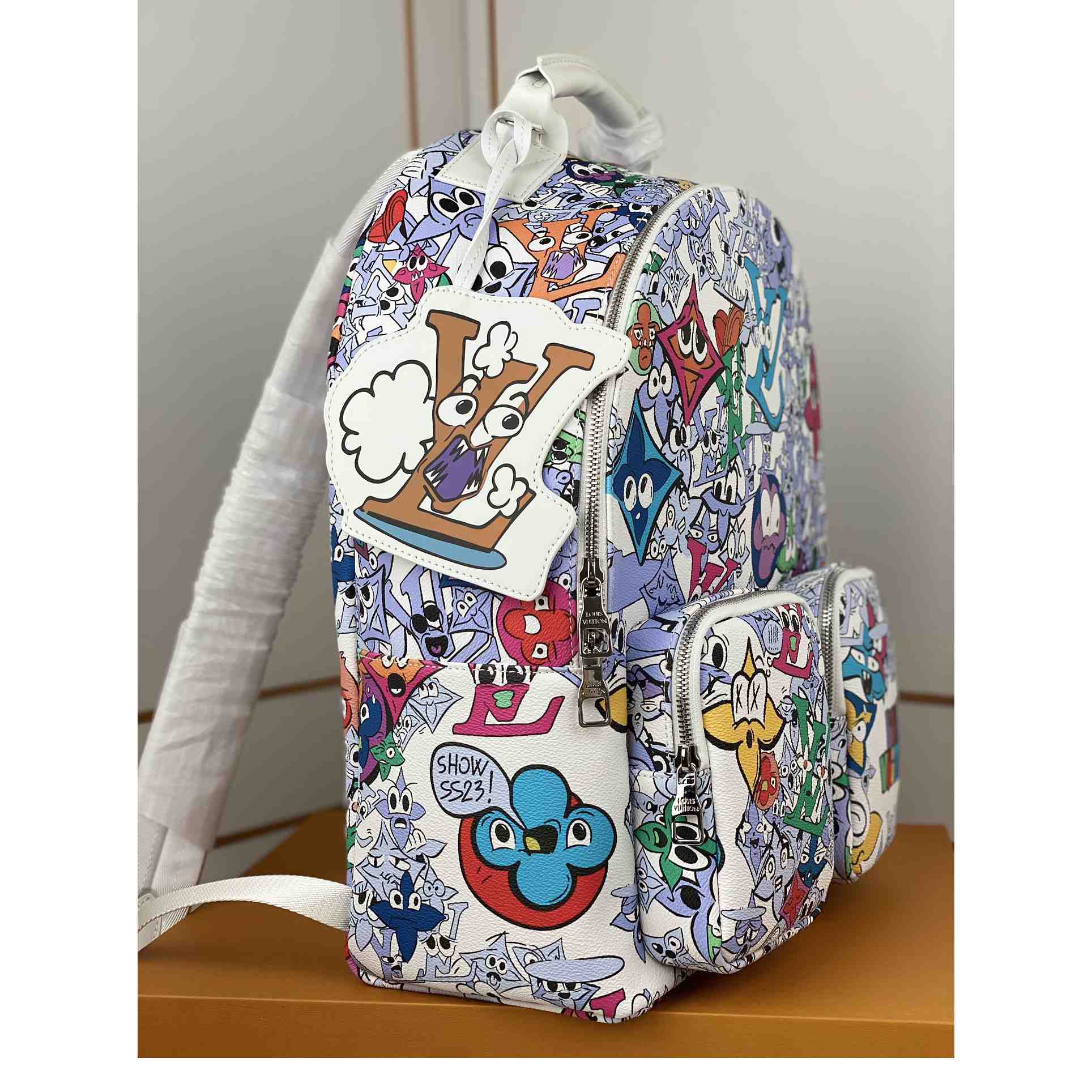 Louis Vuitton Backpack Multipocket(30-40-15.5cm)     M21846 - 