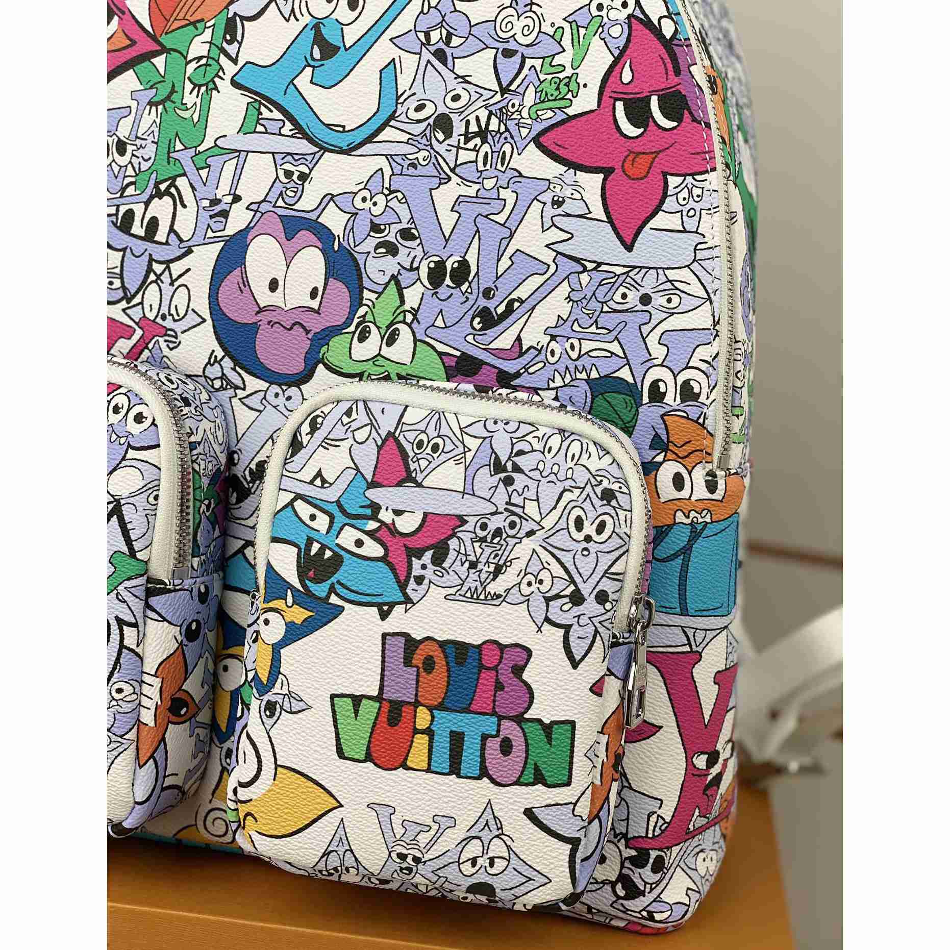 Louis Vuitton Backpack Multipocket(30-40-15.5cm)     M21846 - 