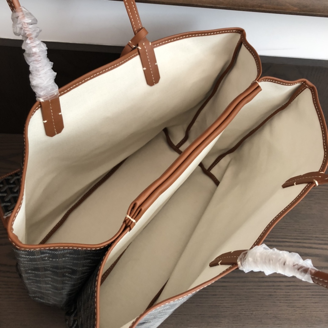 Goyard Isabelle Bag - 