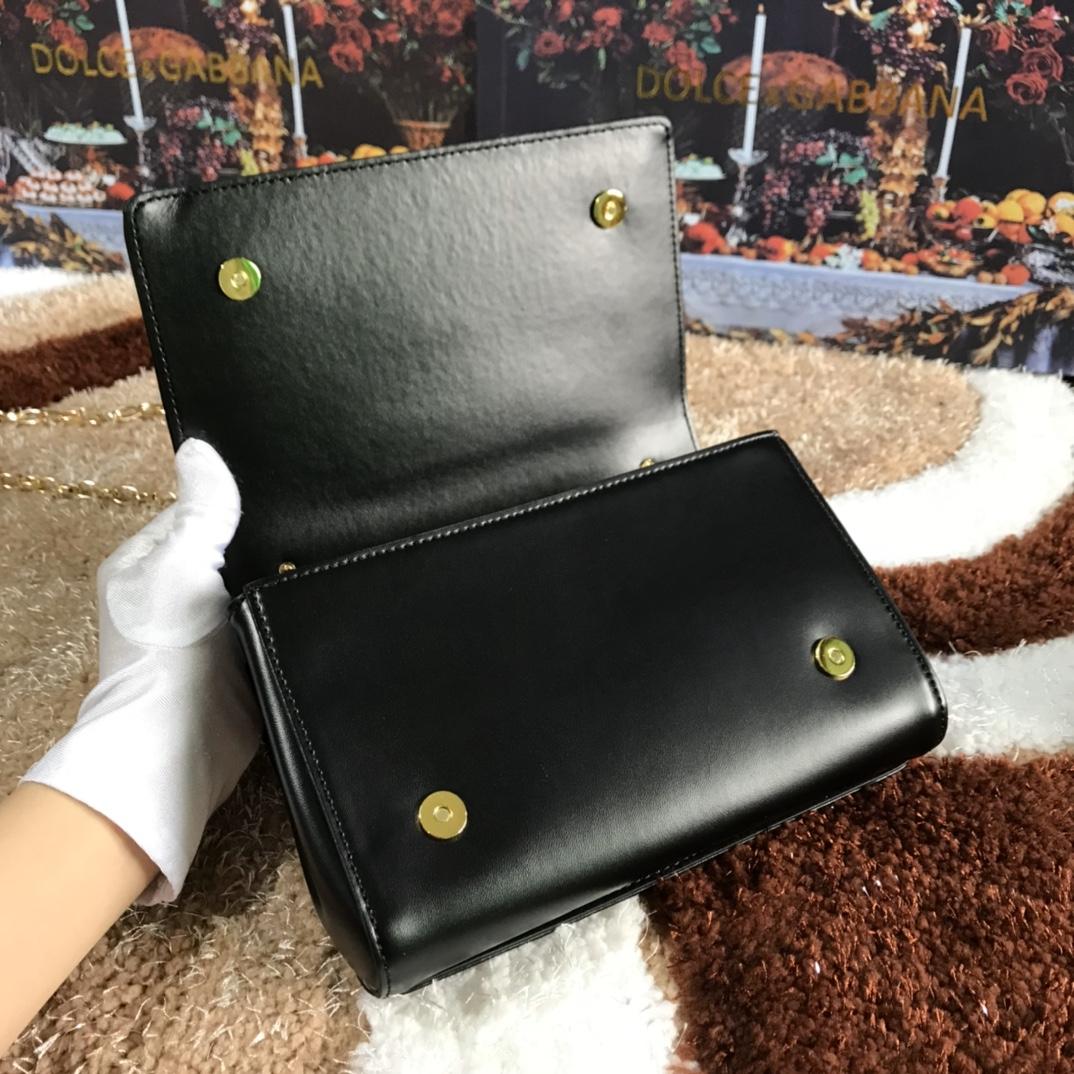 Dolce & Gabbana DG Girls Shoulder Bag In Nappa Color Black(21-4-15cm)  - 