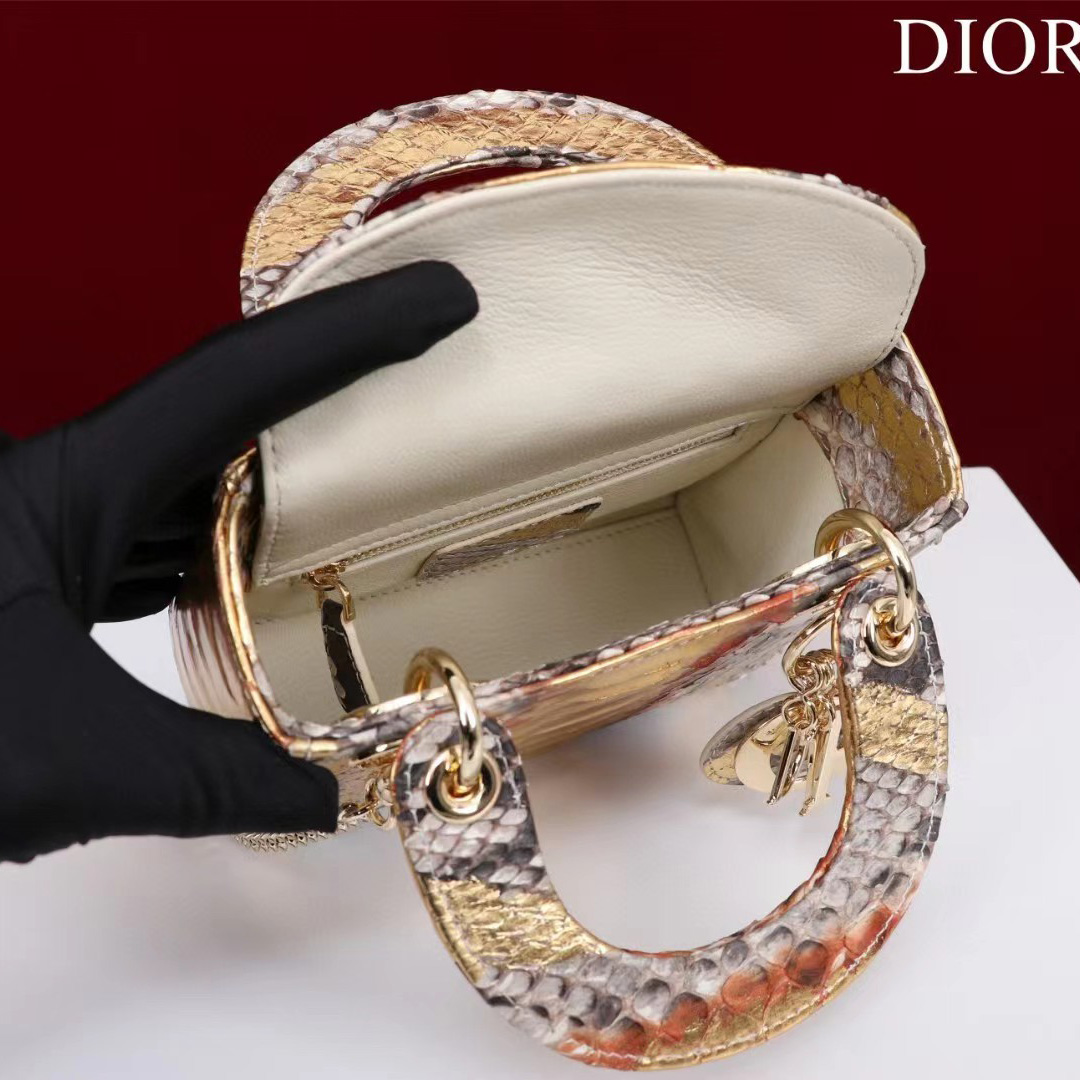 Dior Lady Dior Bag (17-15-7 cm) - 