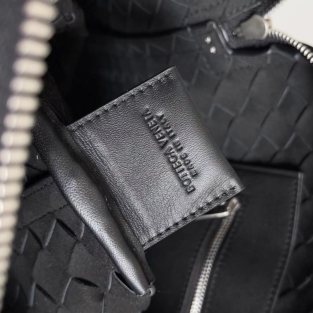 Bottega Veneta Slim Intrecciato Briefcase - 